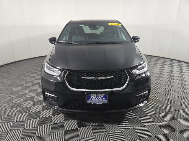 Used 2026 Chrysler Pacifica Select FWD image 8