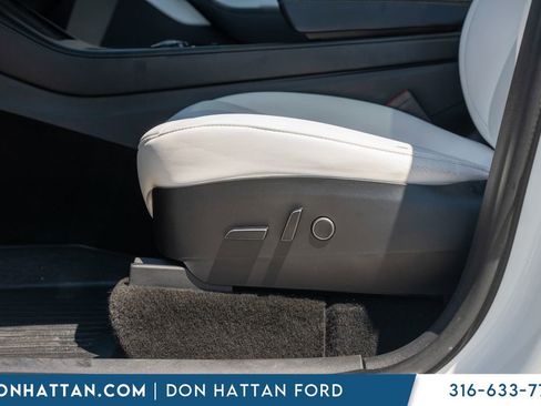 Used 2021 Tesla Model Y Long Range AWD/4WD image 16