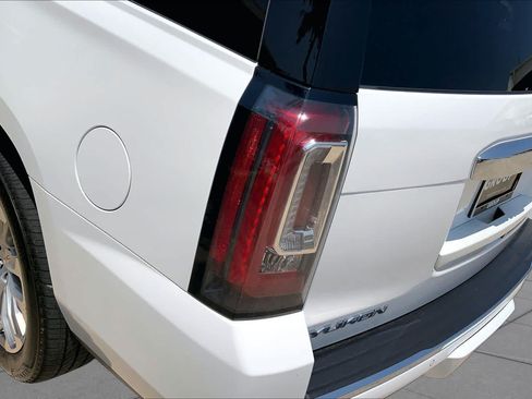 Used 2016 GMC Yukon Denali w/ Open Road Package AWD/4WD image 29