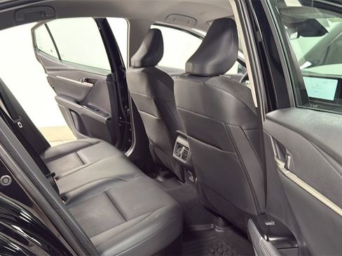 Certified 2025 Toyota Camry XLE image 17