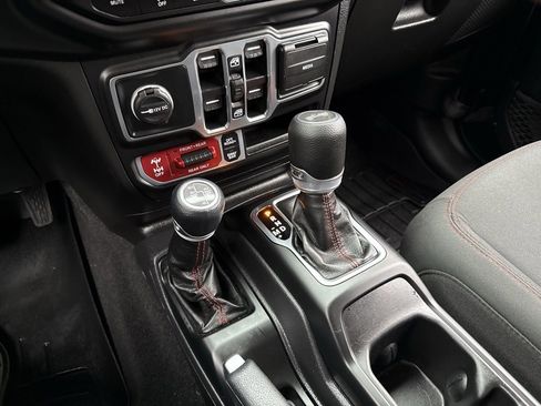 Used 2022 Jeep Wrangler Unlimited Rubicon image 23