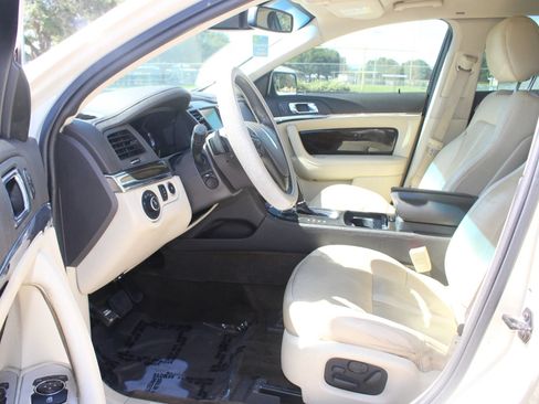 Used 2014 Lincoln MKS w/ Equipment Group 101A FWD image 11
