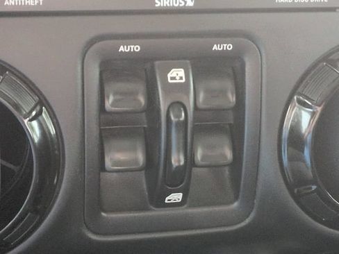 Used 2016 Jeep Wrangler Unlimited Sahara AWD/4WD image 29