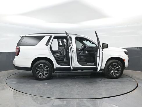 Used 2021 Chevrolet Tahoe Z71 w/ Z71 Signature Package AWD/4WD image 29