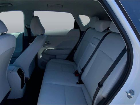 Used 2024 Hyundai Kona SEL FWD image 19