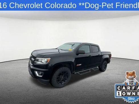 Used 2016 Chevrolet Colorado Z71 w/ Z71 Midnight Edition image 4