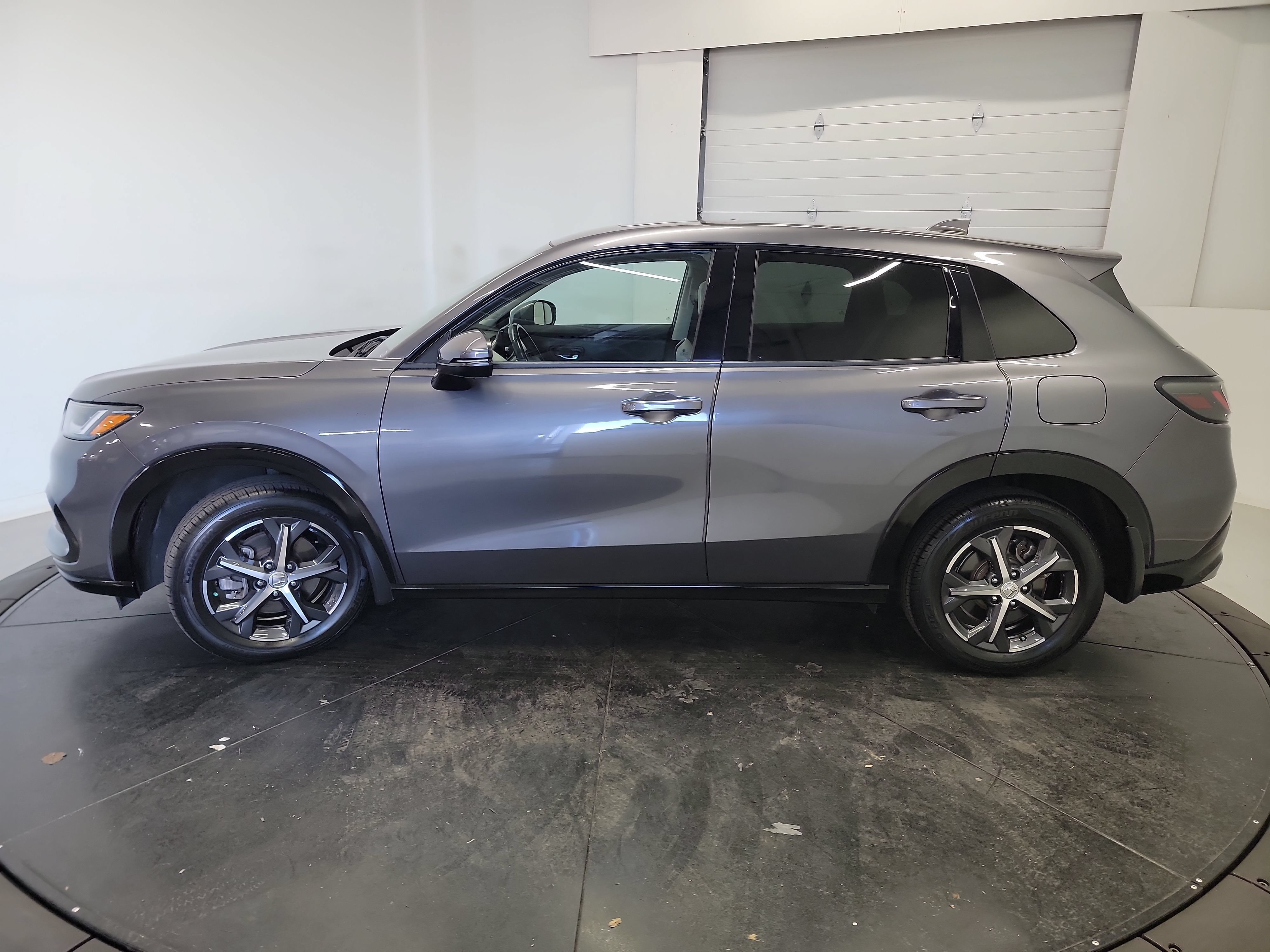 Used 2023 Honda HR-V EX-L image 5