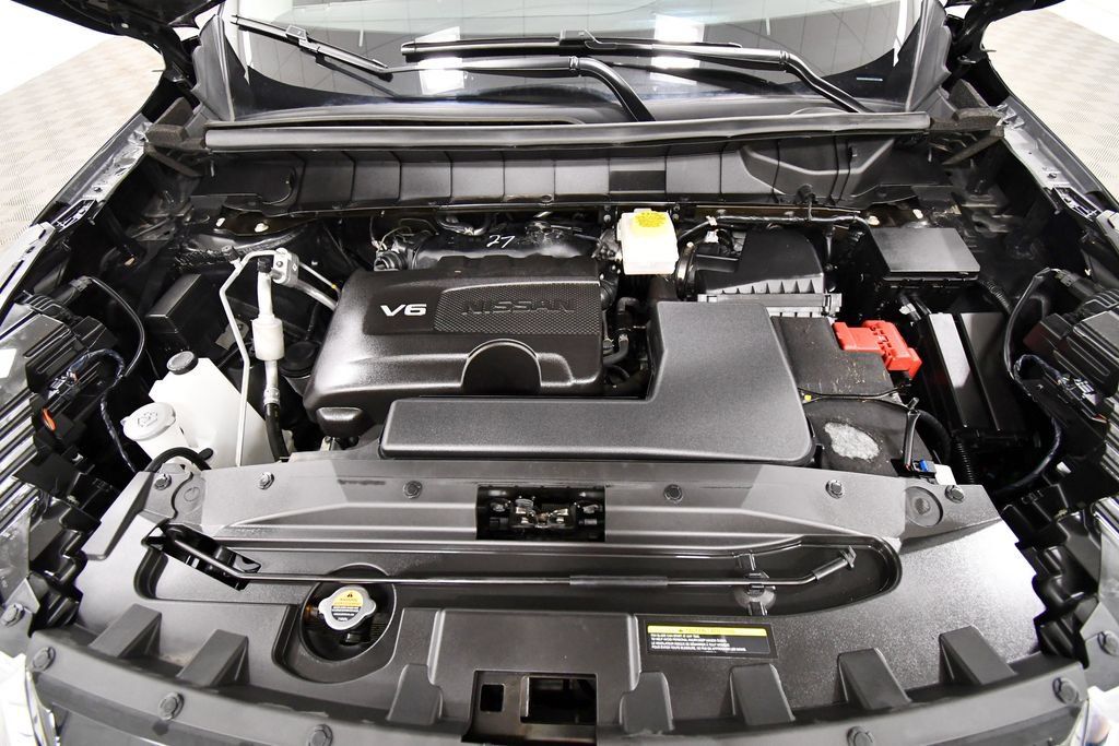 Used 2024 Nissan Pathfinder SL AWD/4WD image 12