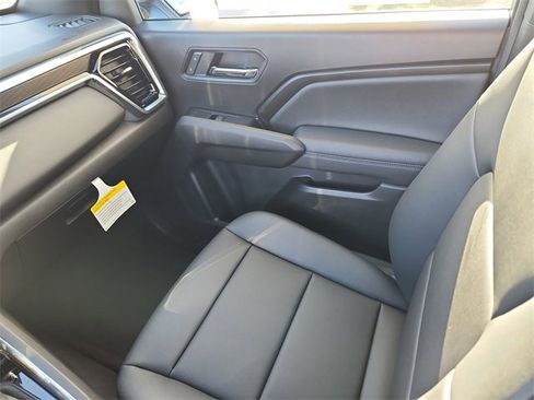 New 2026 GMC Canyon Elevation w/ Convenience Package image 13