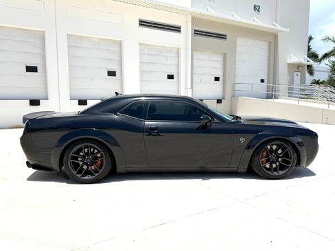 Used 2019 Dodge Challenger SRT Hellcat Redeye RWD image 1