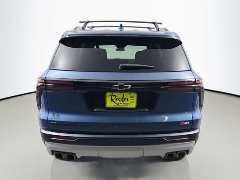 Used 2025 Chevrolet Traverse Z71 w/ LPO, Floor Liner Package AWD/4WD image 7