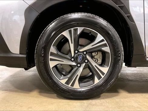 Used 2024 Subaru Crosstrek 2.0i Premium AWD/4WD image 9