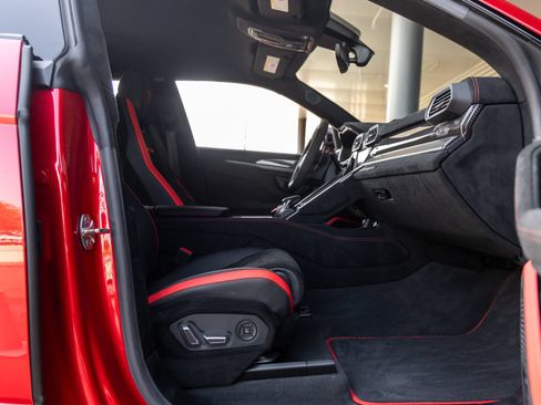 Used 2024 Lamborghini Urus Performante AWD/4WD image 54