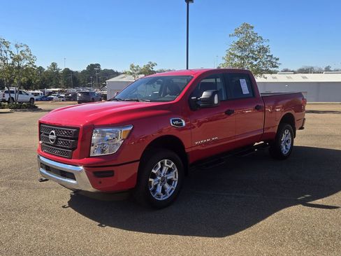 Used 2024 Nissan Titan SV w/ SV Convenience Package image 22