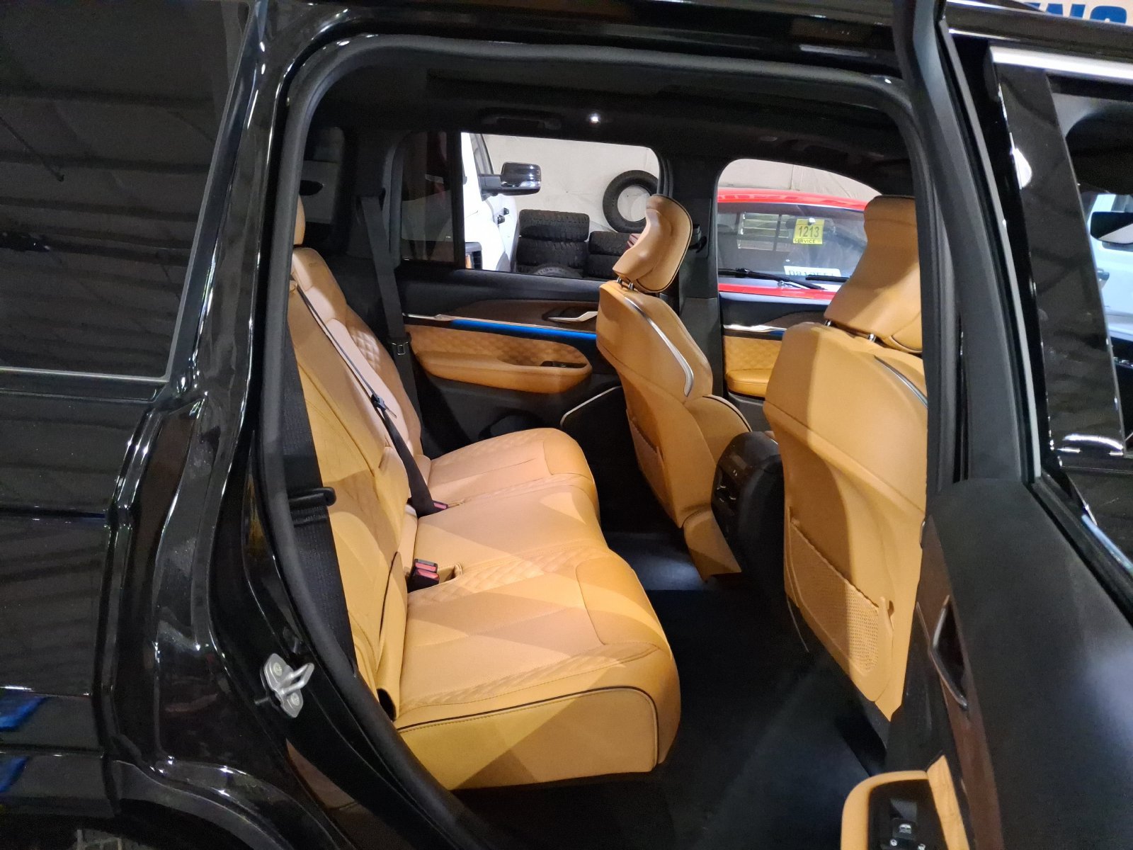 Certified 2025 Jeep Grand Cherokee Summit AWD/4WD image 20