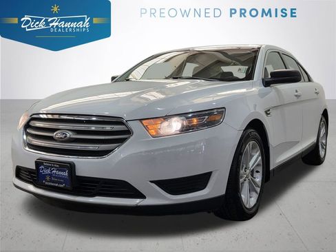 Used 2015 Ford Taurus SE image 1