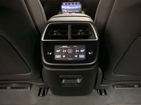 Used 2024 Lucid Air Touring image 56