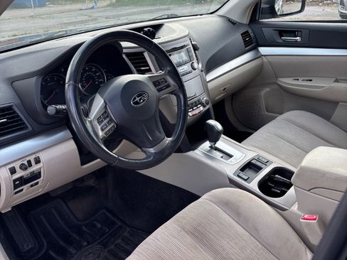 Used 2013 Subaru Outback 2.5i Premium image 7