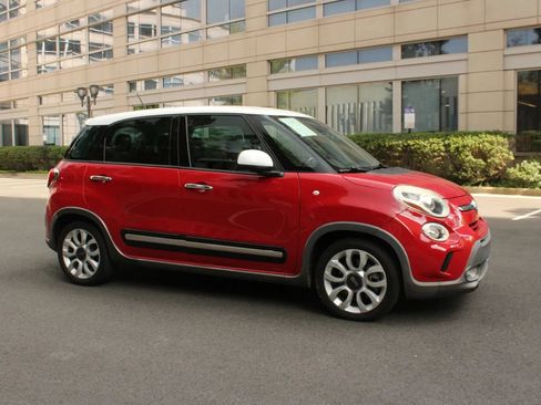 Used 2015 FIAT 500L Trekking FWD image 2