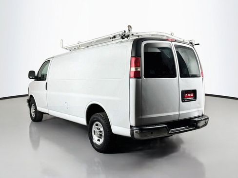 Used 2014 Chevrolet Express 2500 Extended RWD image 3