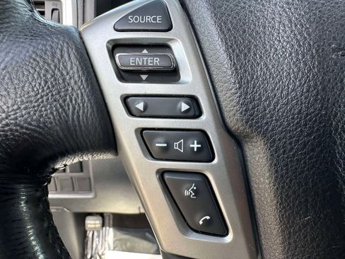 Used 2020 Nissan Titan SV w/ SV Convenience Package image 15