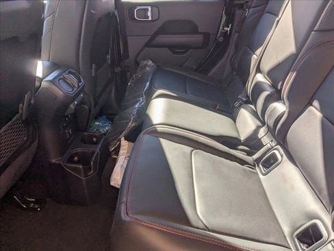 New 2025 Jeep Gladiator Rubicon image 16