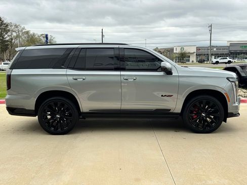 Used 2025 Cadillac Escalade V image 6