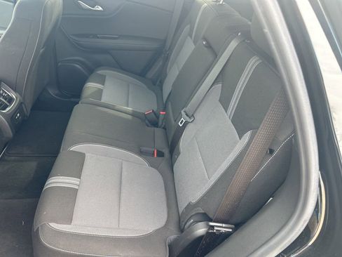 Used 2025 Chevrolet Blazer LT FWD image 14