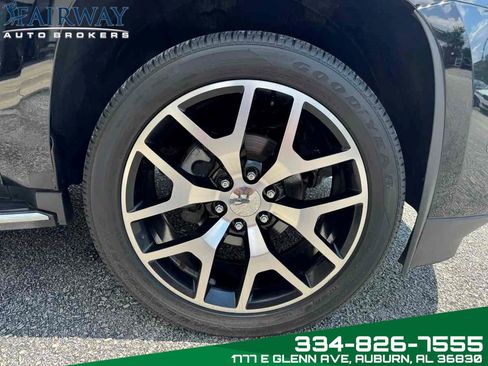 Used 2018 Cadillac Escalade Luxury image 35