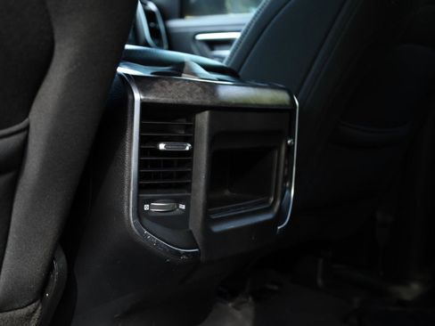 Used 2019 RAM 1500 Big Horn AWD/4WD image 16
