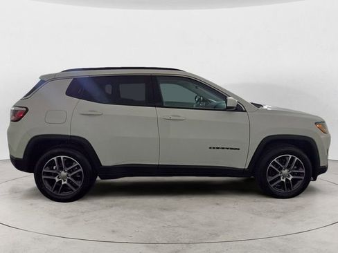 Used 2019 Jeep Compass Latitude w/ Popular Equipment Group image 6