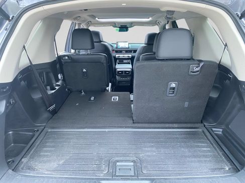 Used 2025 Honda Pilot Touring image 27