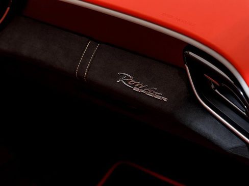 Used 2024 Ferrari Roma Spider image 41