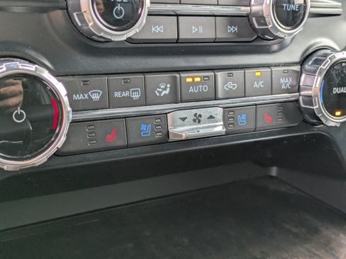 Used 2022 Ford F150 Lariat image 30