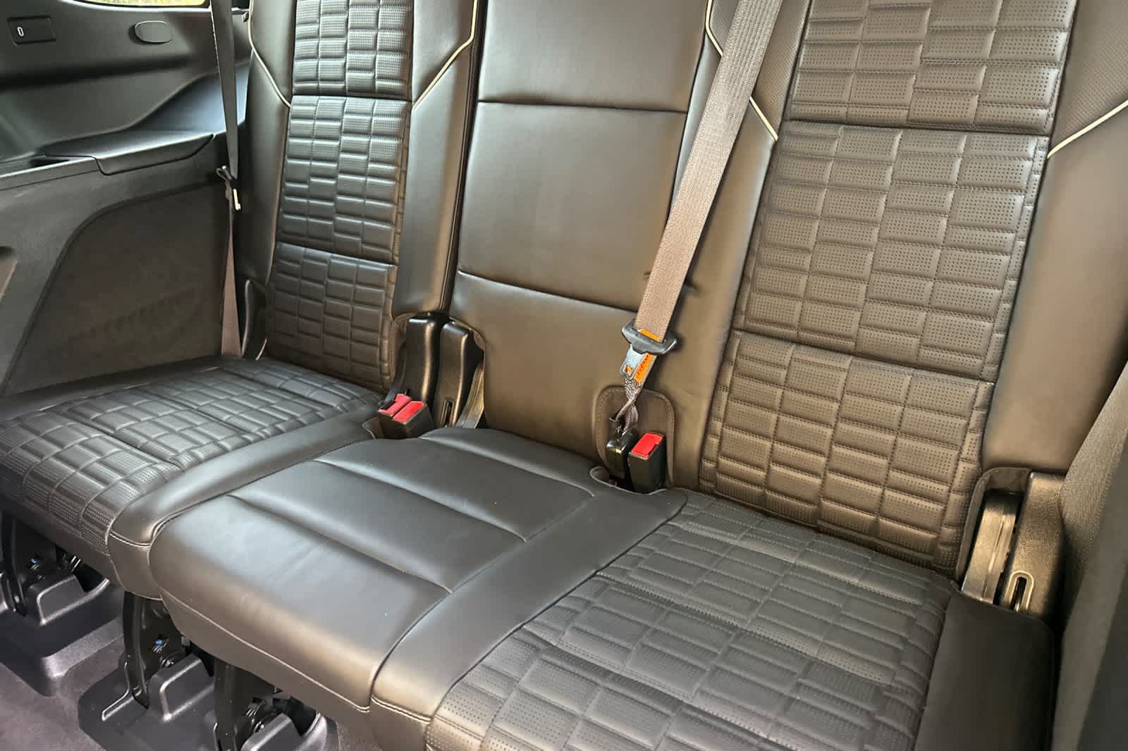 Used 2023 Cadillac Escalade Sport Platinum w/ LPO, ONYX Package AWD/4WD image 15