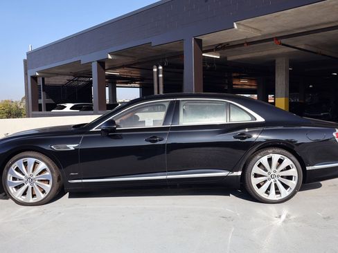 New 2026 Bentley Flying Spur Plug-In Hybrid AWD/4WD image 2