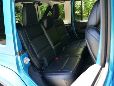 Used 2020 Jeep Wrangler Unlimited Rubicon AWD/4WD image 35