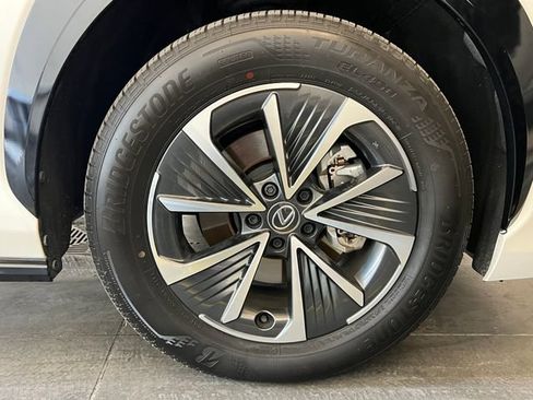 Used 2025 Lexus RZ 300e FWD image 12