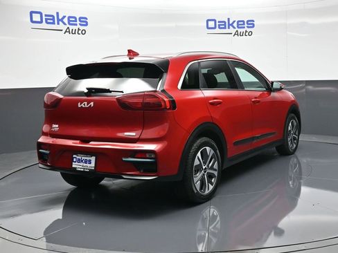 Used 2022 Kia Niro EX Premium image 8