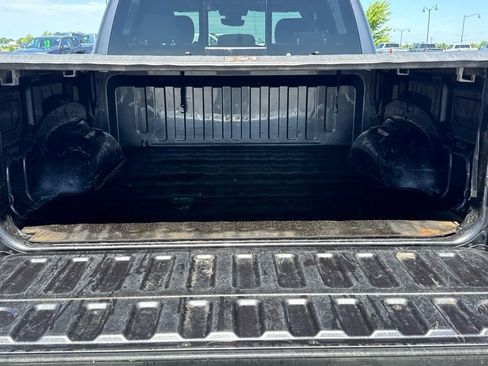 Used 2021 RAM 1500 Big Horn image 4