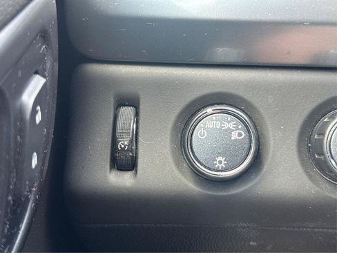 Used 2020 Chevrolet Tahoe LS AWD/4WD image 15