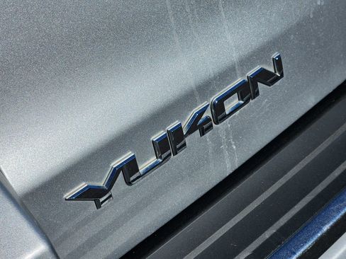 Used 2015 GMC Yukon Denali w/ Touring Package image 9