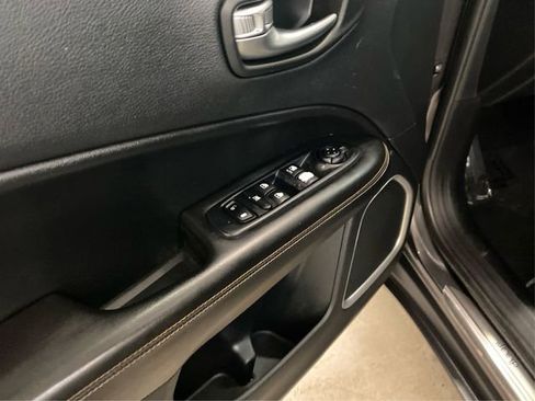 Used 2021 Jeep Compass Latitude w/ Convenience Group image 24