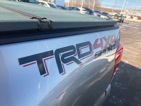 Used 2017 Toyota Tacoma TRD Sport w/ Premium & Technology Package image 2