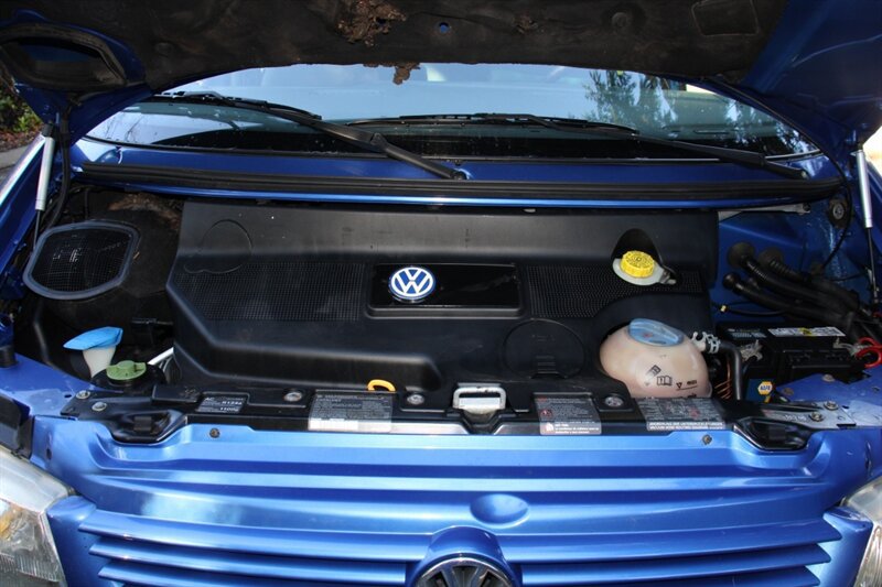 Used 2002 Volkswagen Eurovan MV FWD image 19