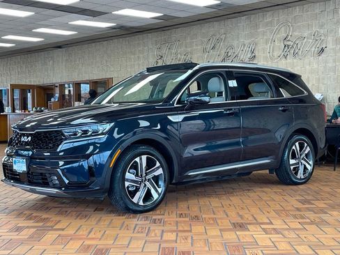 Used 2023 Kia Sorento SX Prestige image 4