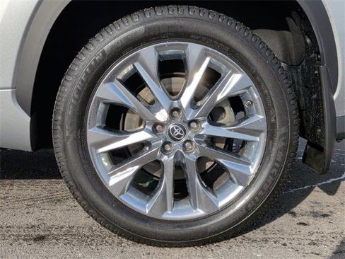 Used 2020 Toyota Highlander Limited image 9