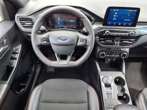 Used 2025 Ford Escape ST-Line Select AWD/4WD image 6