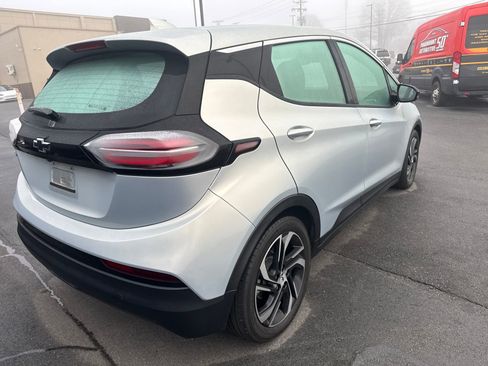 Used 2023 Chevrolet Bolt LT image 7