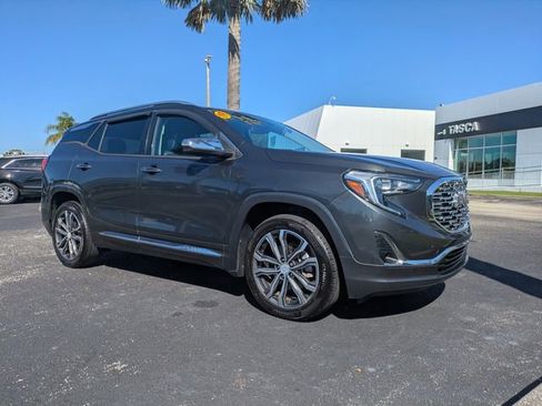 Used 2019 GMC Terrain Denali w/ Driver Alert Package II image 2